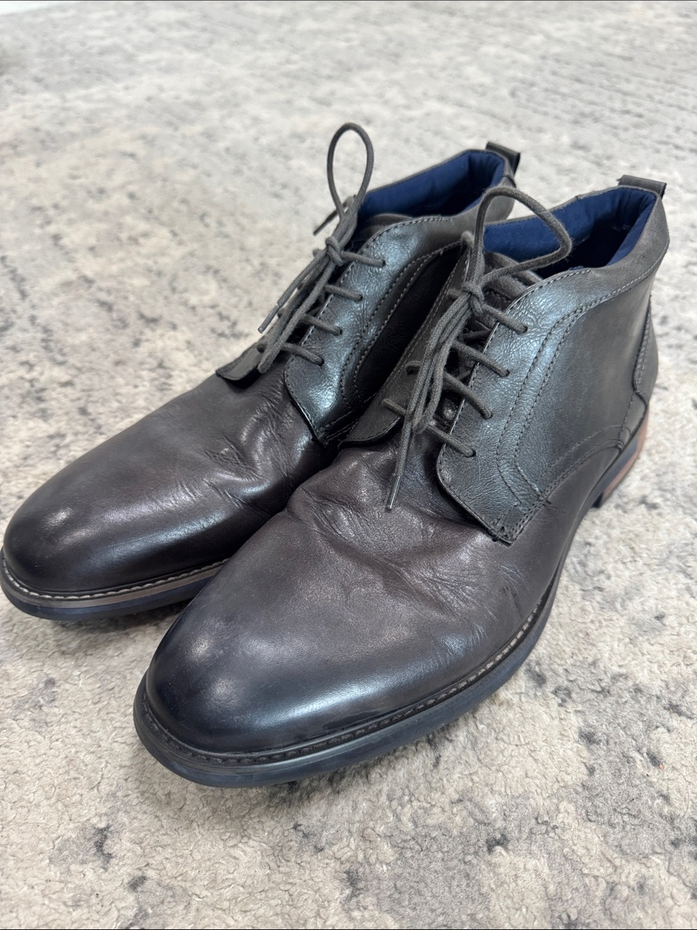 Steve Madden Black Leather Chukka Boots with Navy Lining